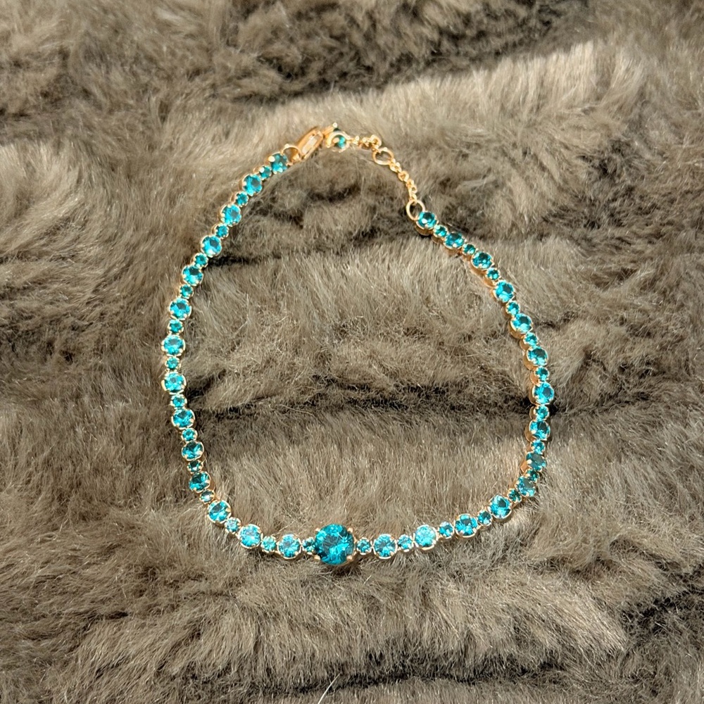 NWOT Pandora emerald pave tennis bracelet - Picture 4 of 4